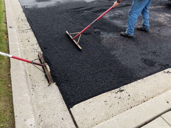 Asphalt Driveway Service in Vacaville